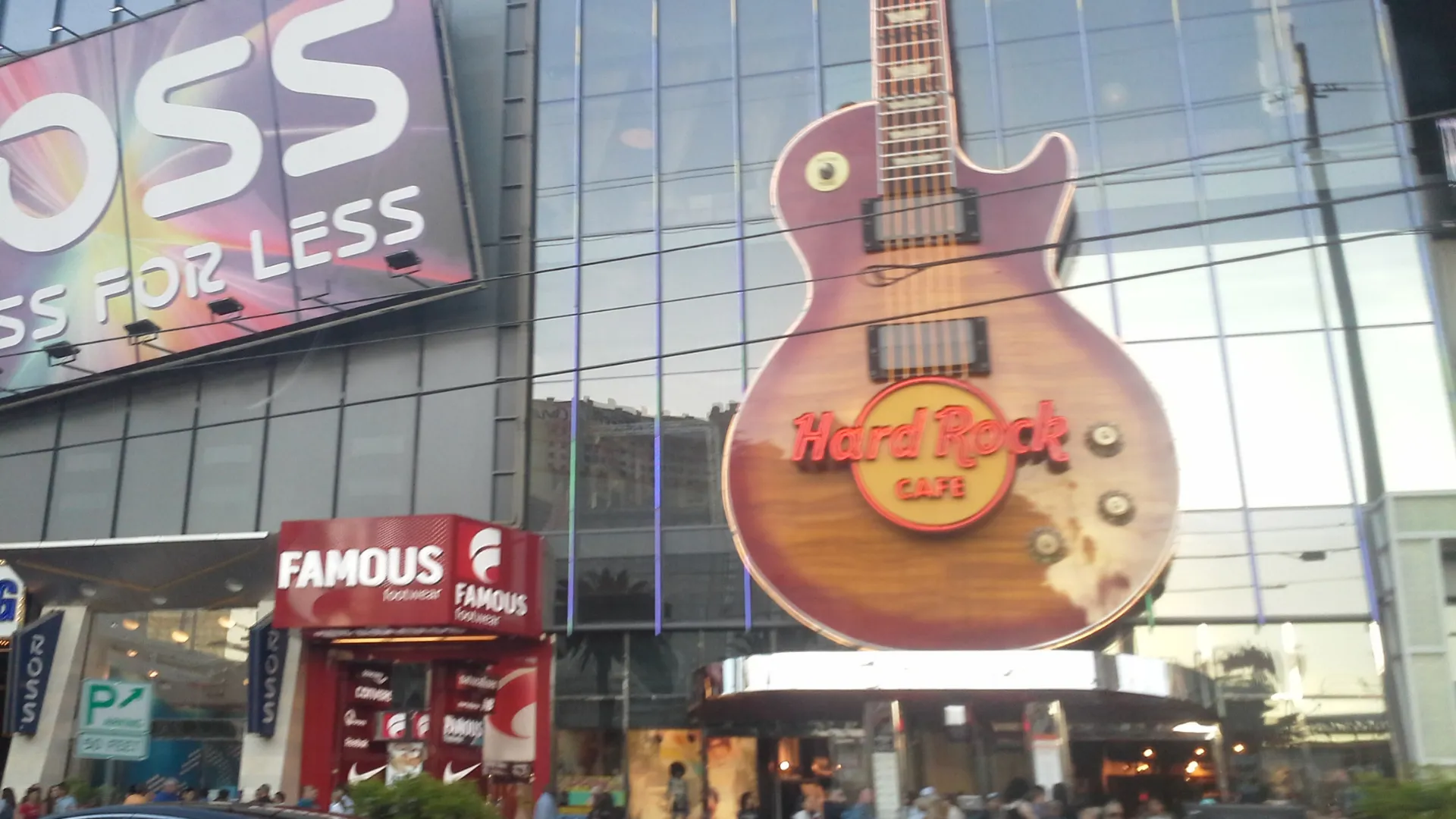 “Hard Rock vibes in the heart of the Vegas strip.”